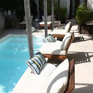 https://saint-charles.fr-provencehotel.com